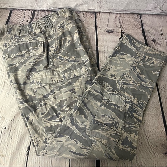 Other - Military Camo pants men’s size 38R